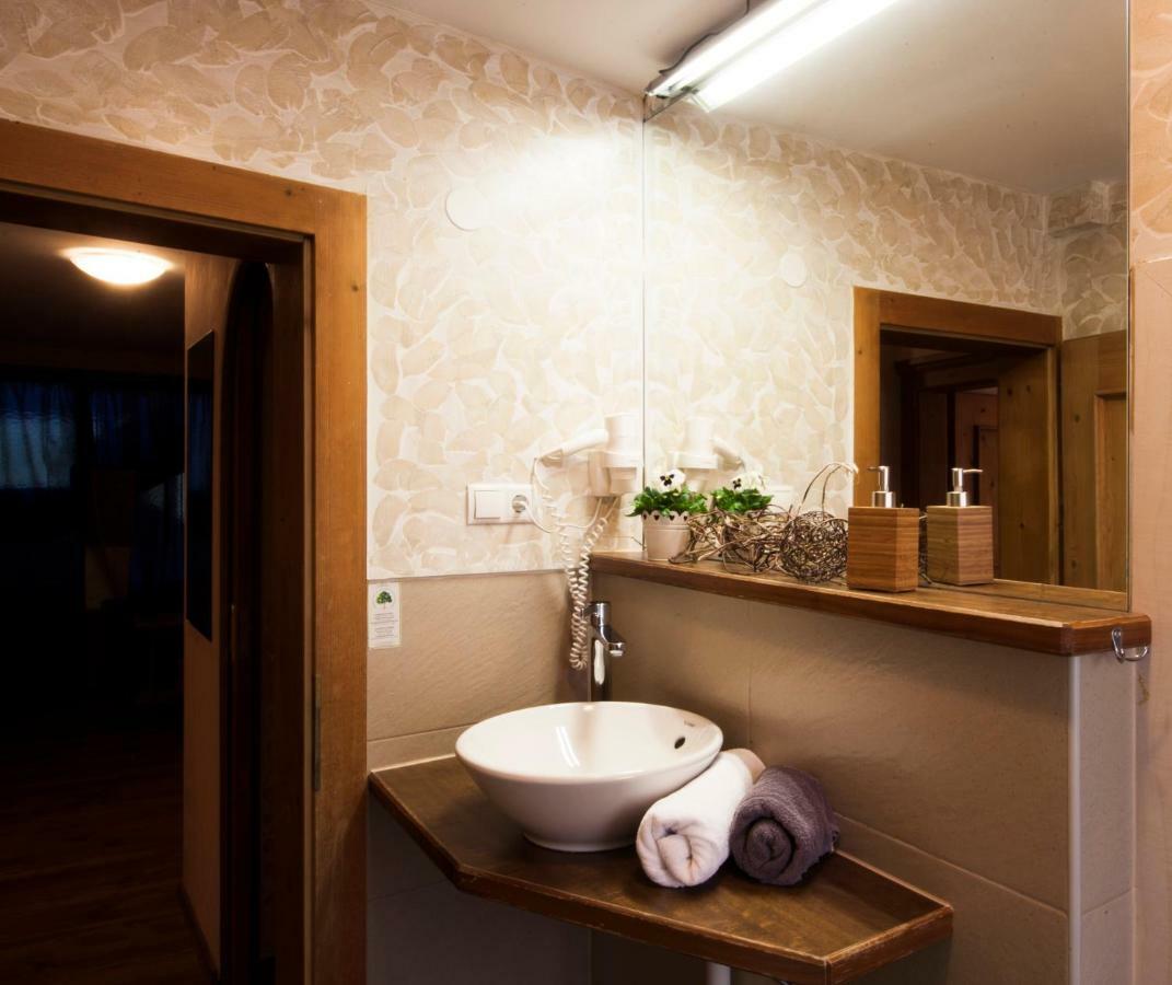 Familienhotel Alpina All Inklusive เวนส์ ภายนอก รูปภาพ
