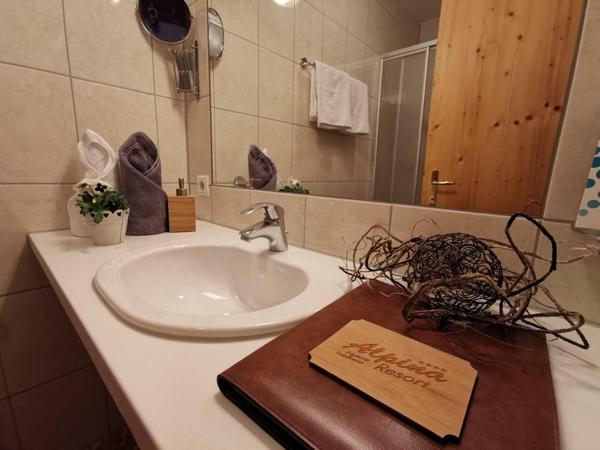 Familienhotel Alpina All Inklusive เวนส์ ภายนอก รูปภาพ