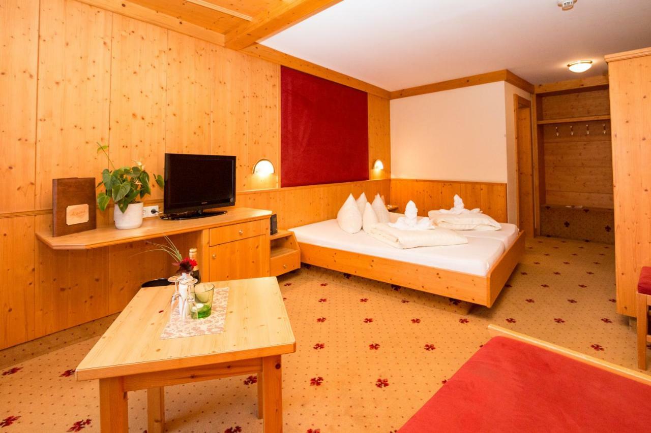 Familienhotel Alpina All Inklusive เวนส์ ภายนอก รูปภาพ